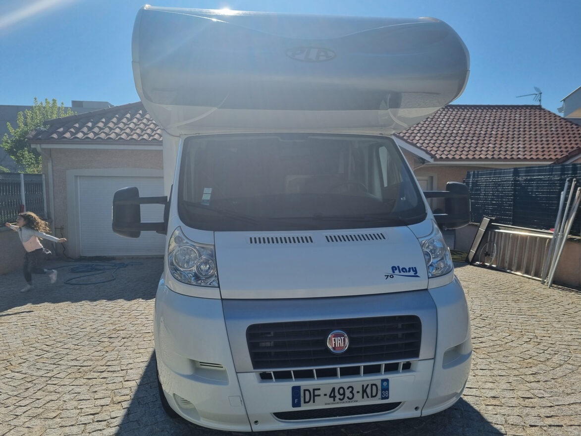 photos.external