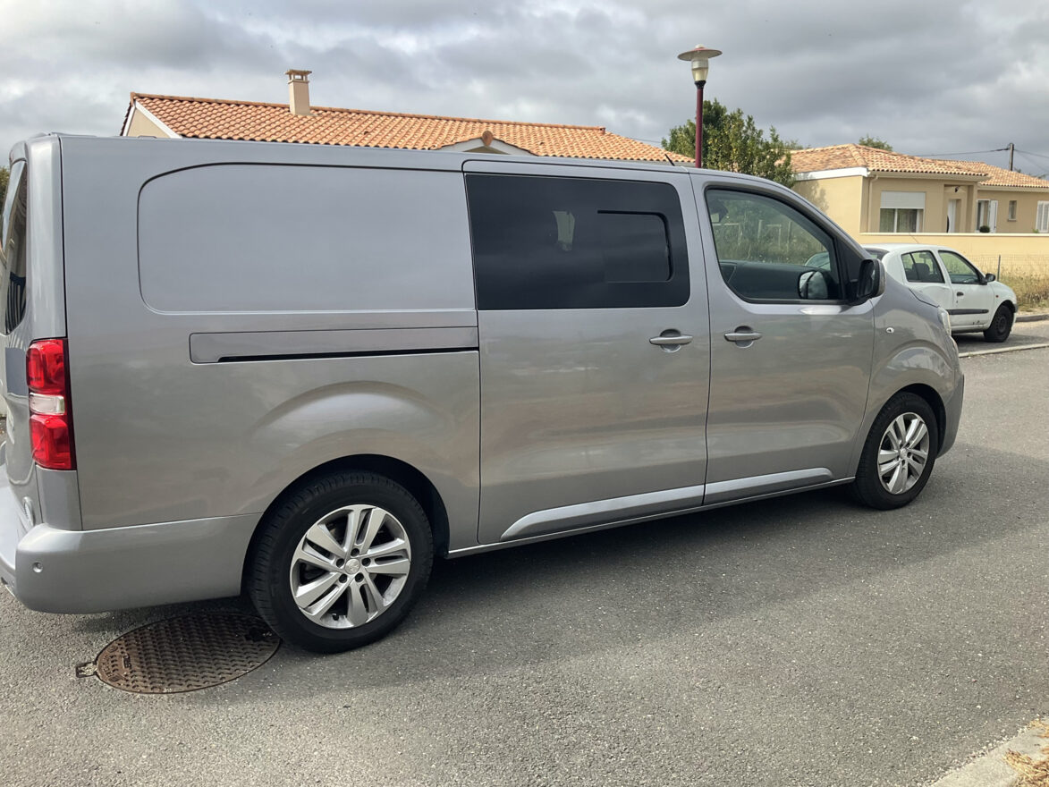 photos.external
