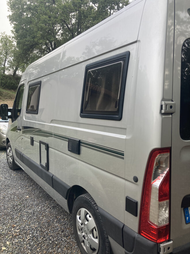 photos.external