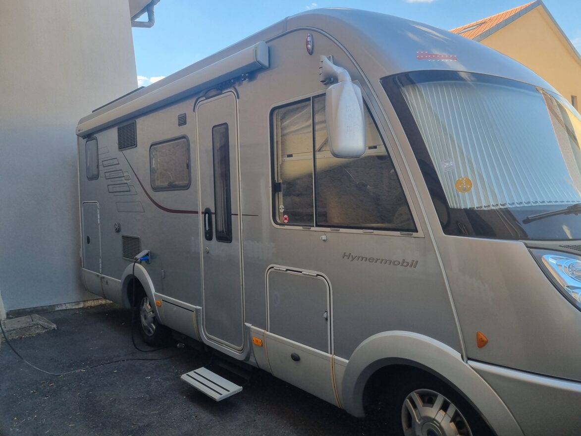 photos.external