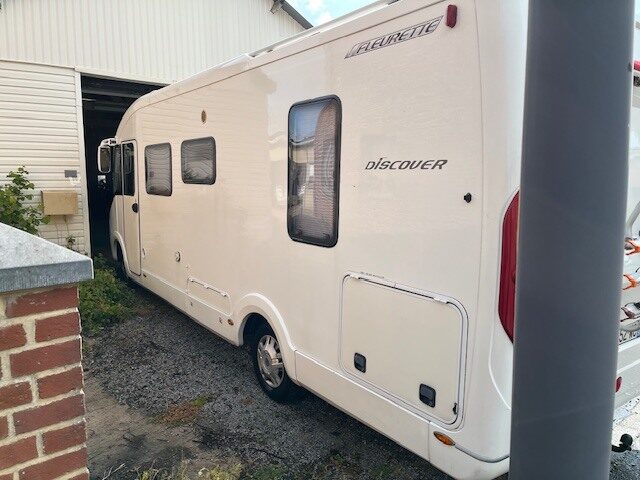 photos.external