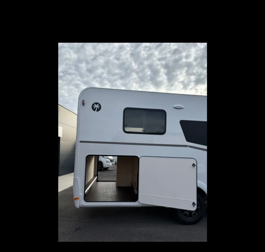 photos.external