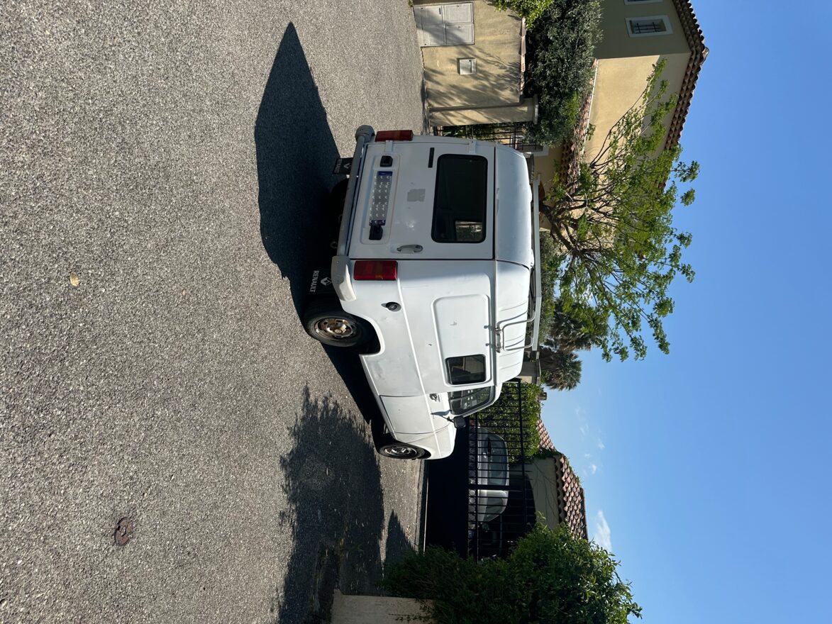 photos.external