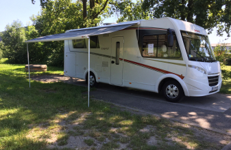 photos.external