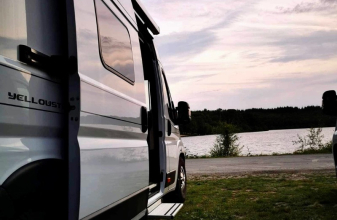 photos.external