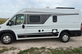 photos.external