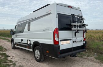 photos.external